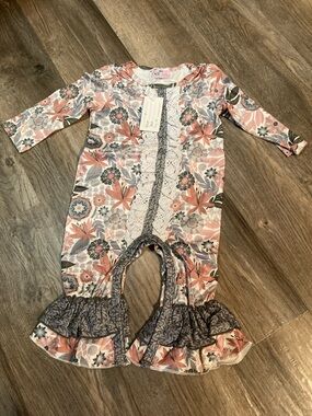 Pete + Lucy Girl’s Romper